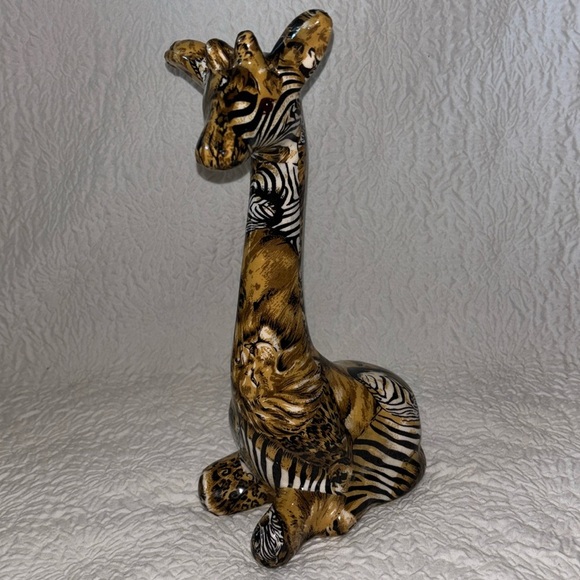 LA VIE Safari Ceramic Patchwork Giraffe Figurine - Picture 1 of 10